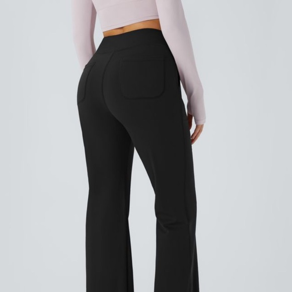 High Waisted Side Pocket Plain Flare Leggings - Picture 2 of 3